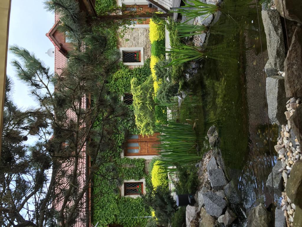 Penzion Ve Stoleti Lodenice Exterior photo